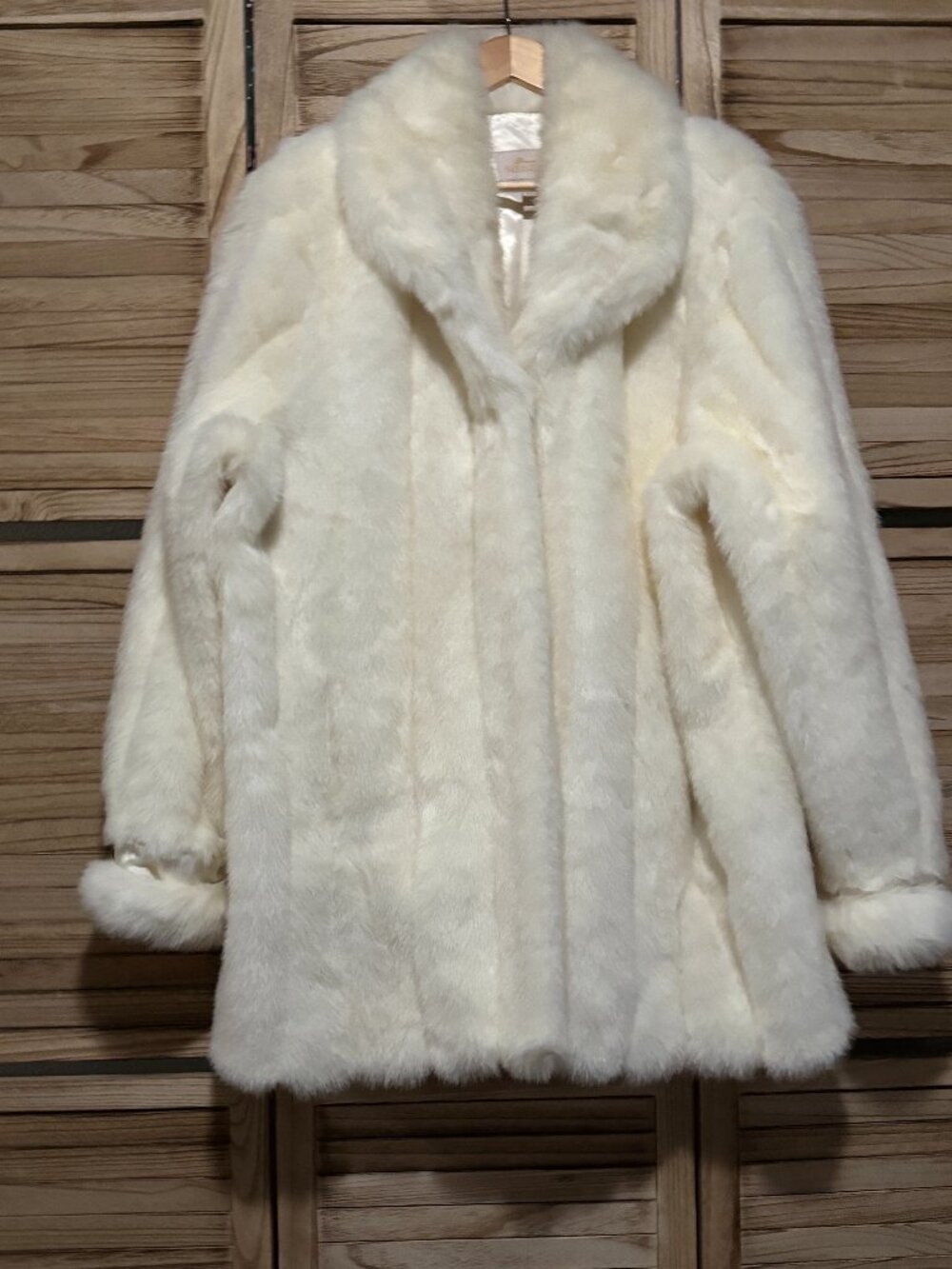 Donna Salyers Fabulous Furs Cream Plush Faux Fur Jacket Size 3X / 3XL